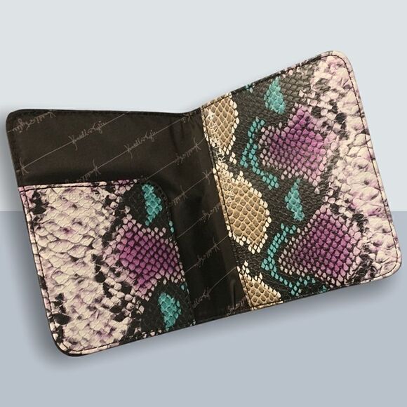 2/40$ Purple+Teal Kendall & Kylie Passport Cover - Picture 2 of 3